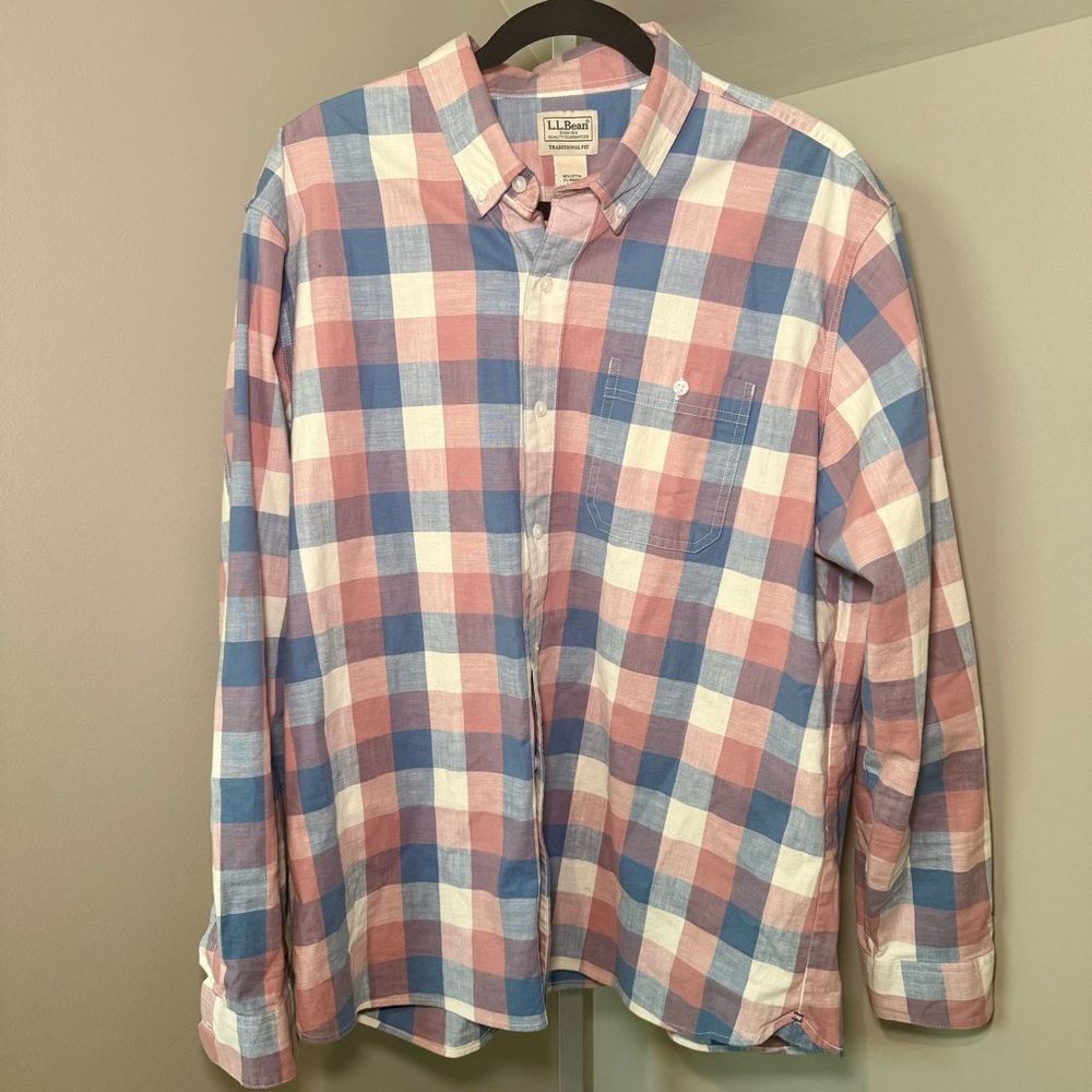 L.L. Bean Men's Casual Blue and Pink Check‎ Long Sleeve button down Size Large